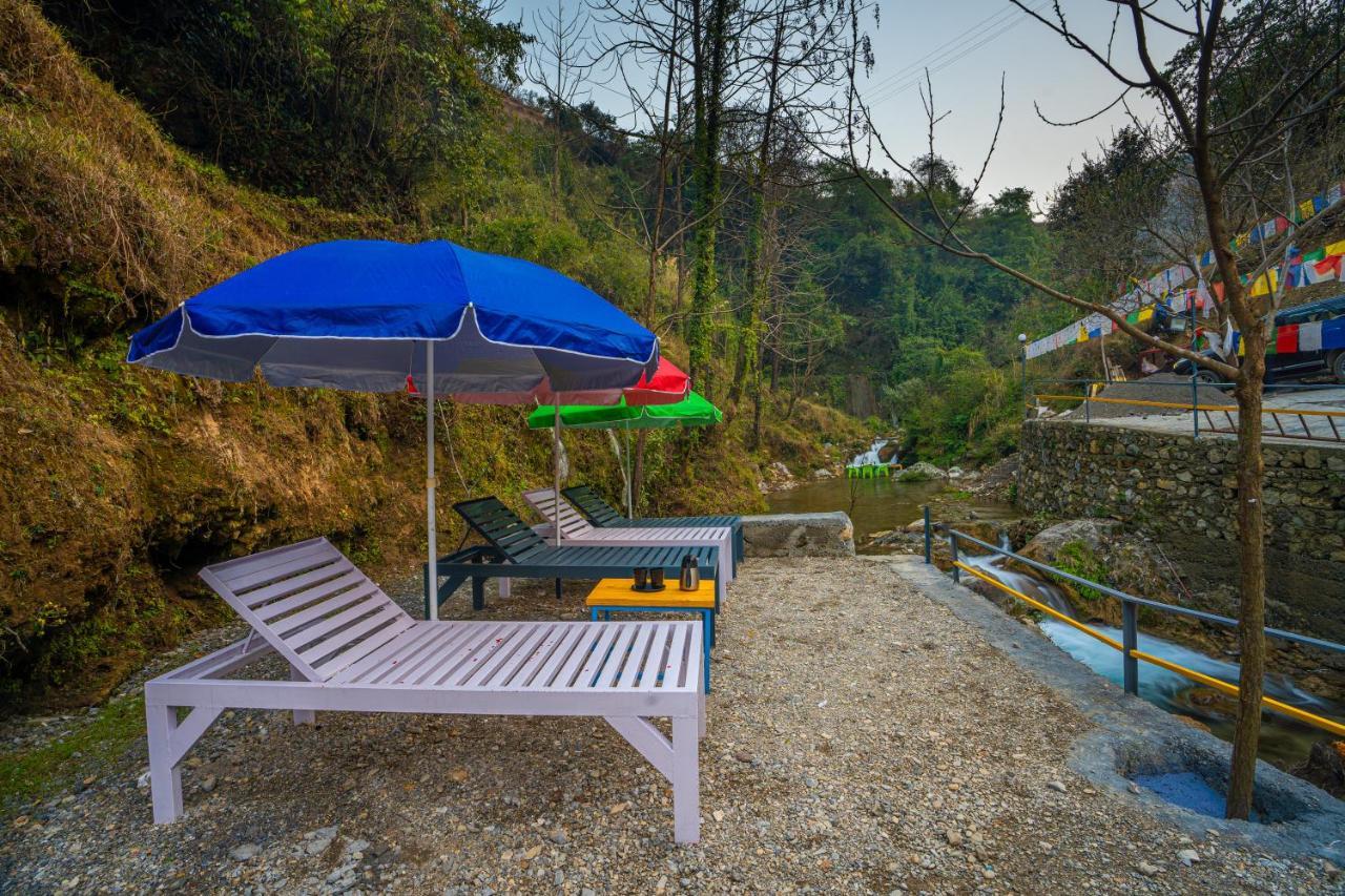 The Hosteller Mussoorie By The Streamside, Kempty 外观 照片