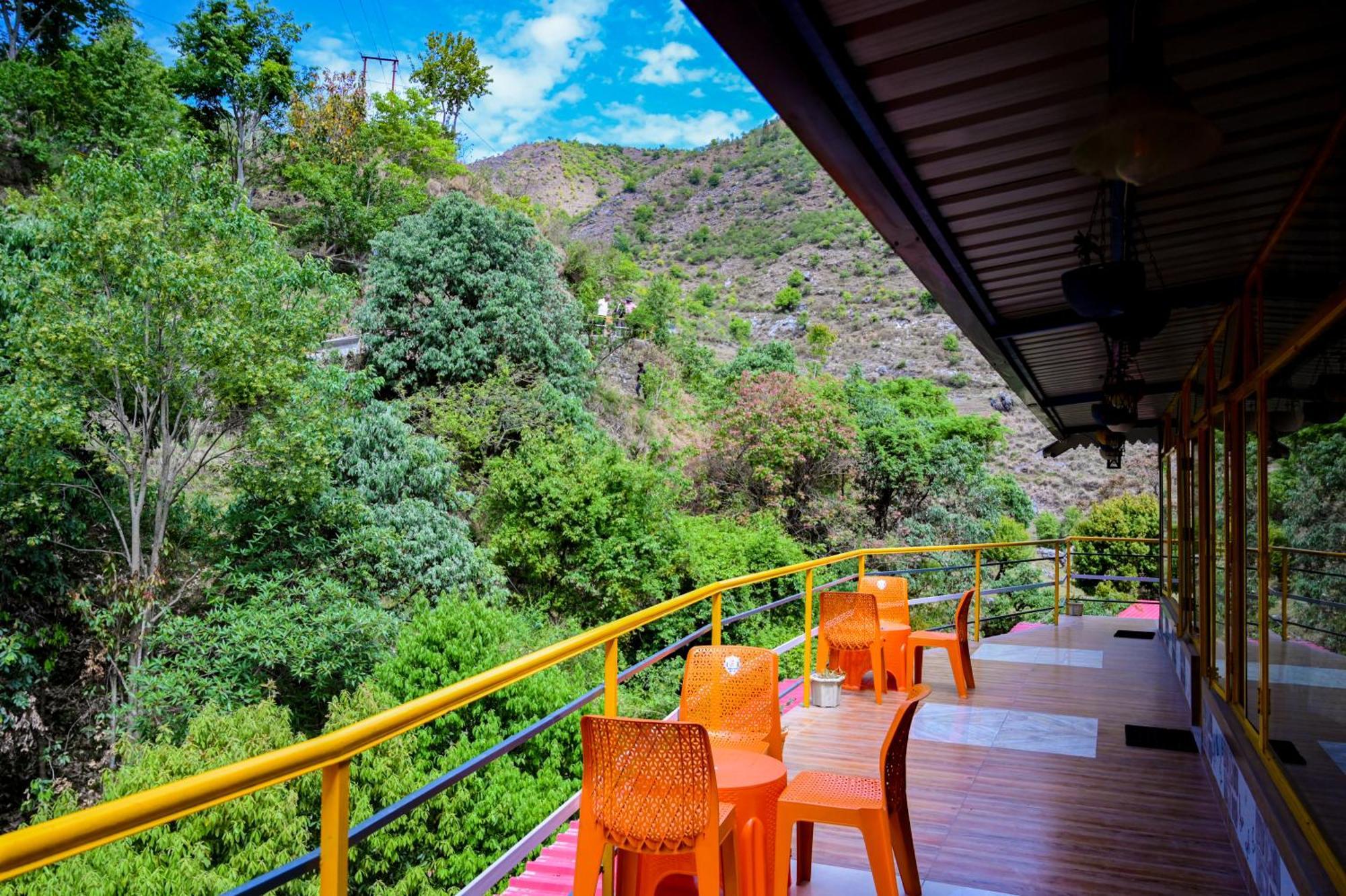 The Hosteller Mussoorie By The Streamside, Kempty 外观 照片