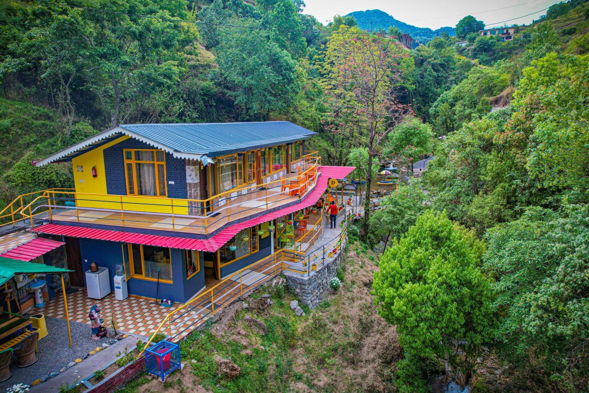 The Hosteller Mussoorie By The Streamside, Kempty 外观 照片