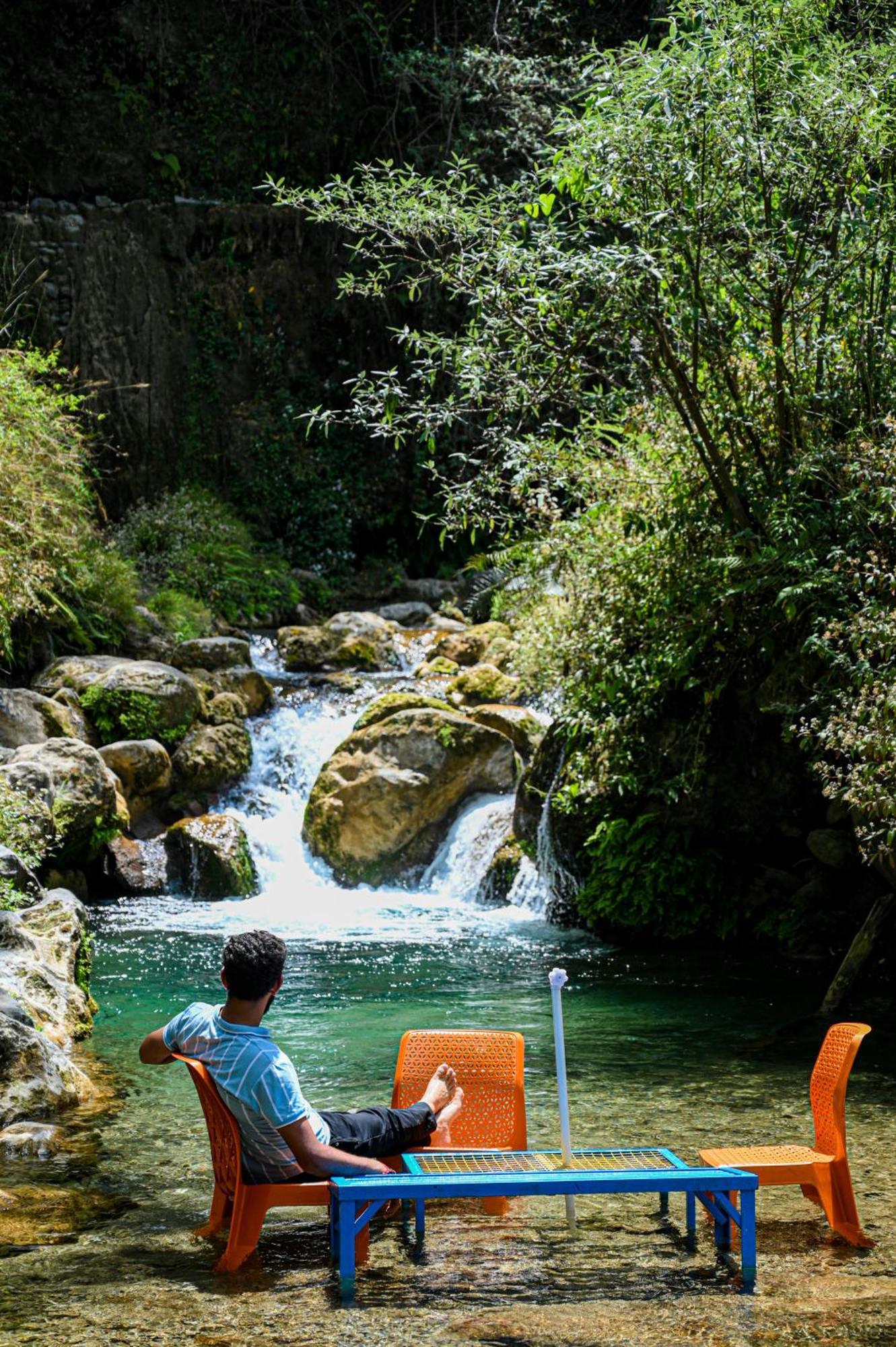 The Hosteller Mussoorie By The Streamside, Kempty 外观 照片